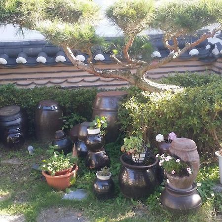 Yeonwoodang Guesthouse Jeonju Εξωτερικό φωτογραφία
